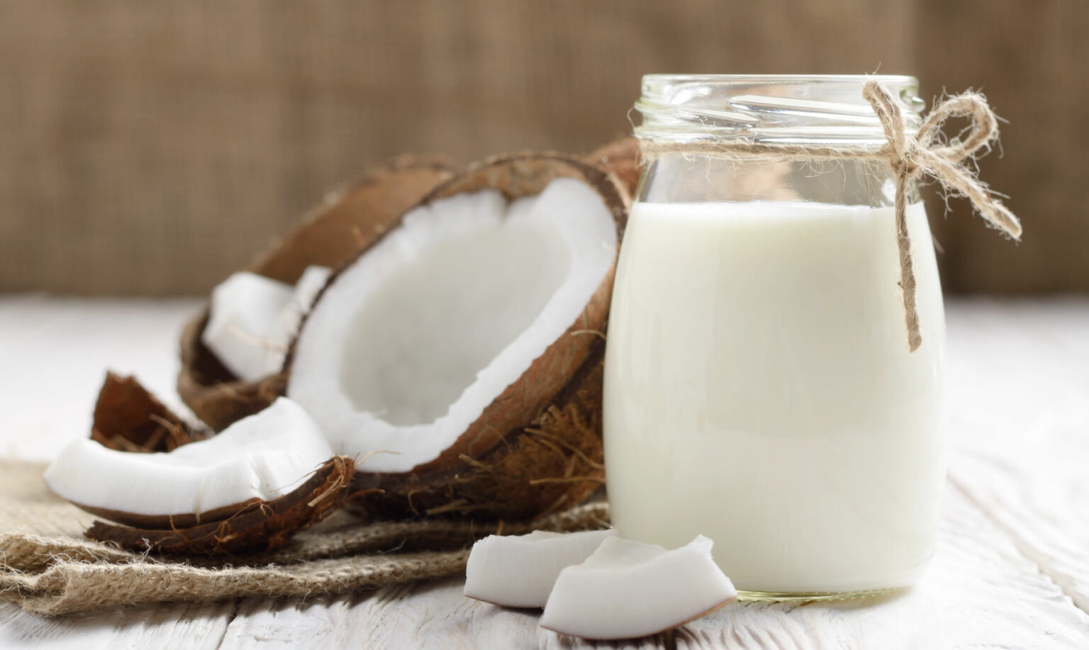 Por qué debería beber leche de coco este verano Receta fácil para